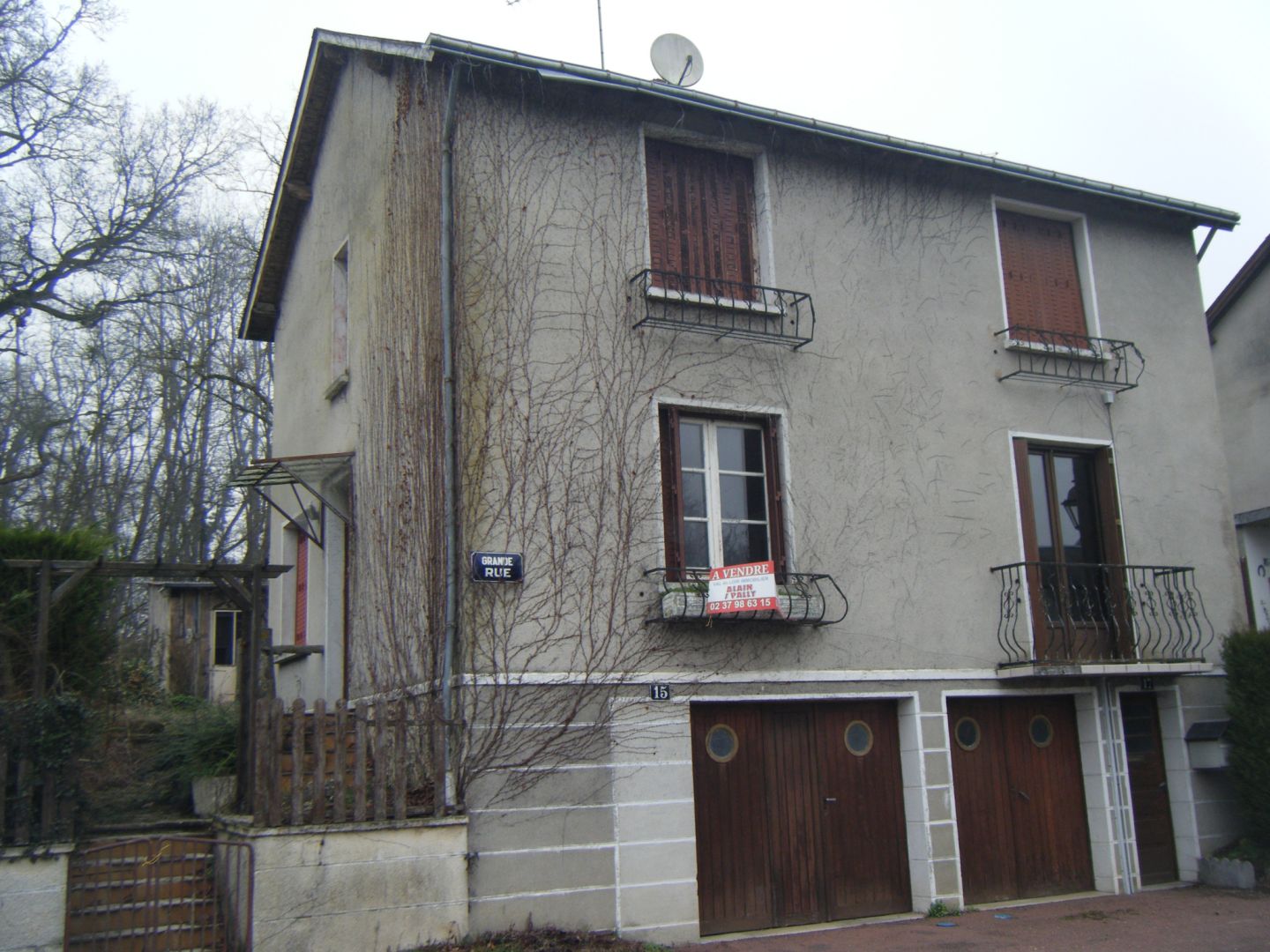 Proche CLOYES- en exclusivit\u00e9