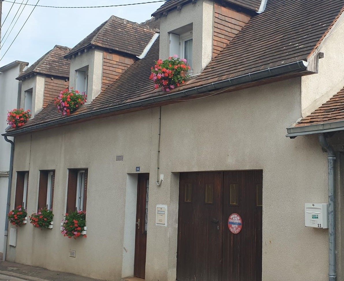 En vente \u00e0 Ch\u00e2teaudun (28) : maison avec 6 pi\u00e8ces