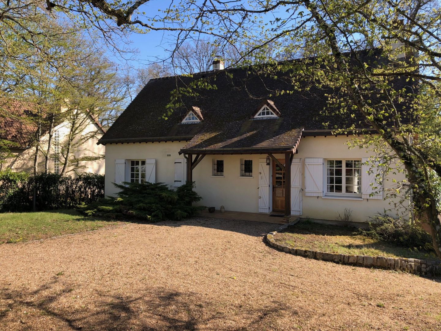 \u00a0OUEST de CHATEAUDUN -5 chambres