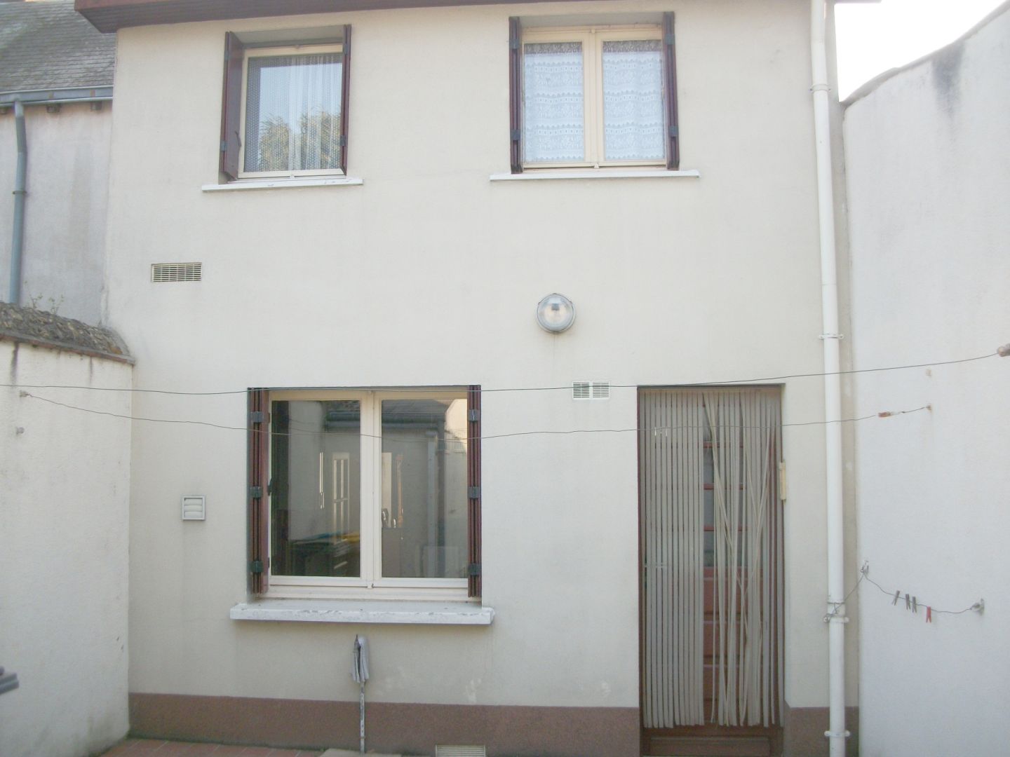 BONNEVAL, PROCHE GARE, ECOLES ET COMMERCES