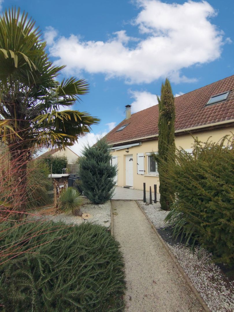 Pavillon r\u00e9cent 4 chambres, entre cloyes et chateaudun