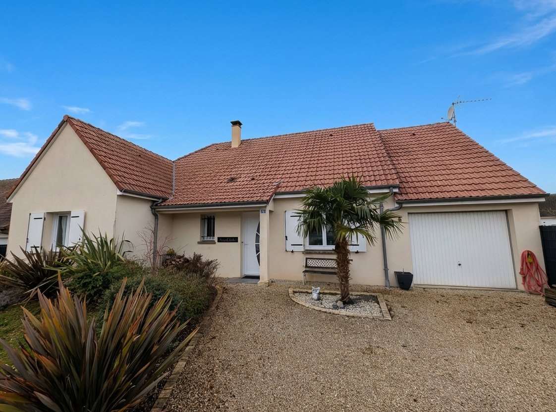 Belle maison familiale avec 5 chambres   Jardin sans vis-�-v